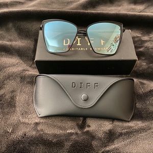 Diff Becky Sunglasses